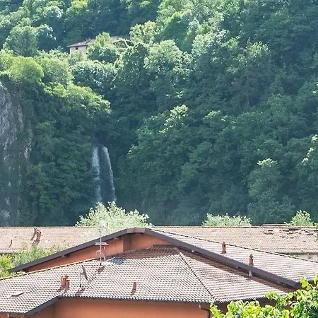 Vallategna And Mountains Daire
